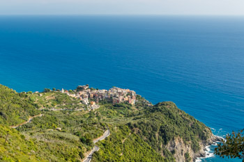 Ansicht von San Bernardino, Corniglia, Cinque Terre, Italien
