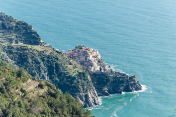 Widok Manaroli z trasy Manarola - Volastra - Corniglia, Cinque Terre, Włochy
